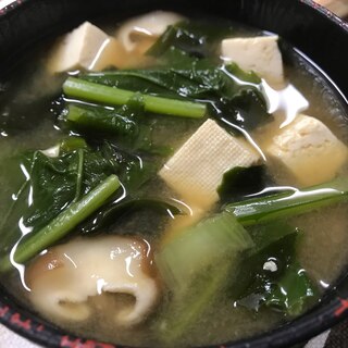 豆腐&カブの葉&しいたけの味噌汁